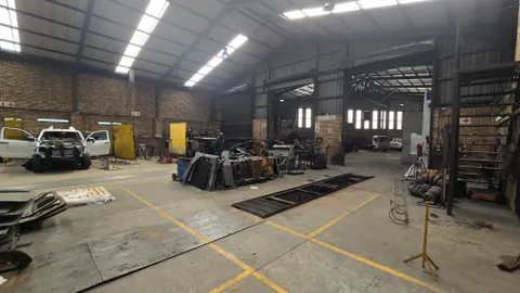 232 Epsom Avenue in North Riding has a2728 Available To Let For Sale (24)